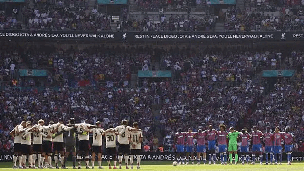 Minute's silence for Jota cut short at Wembley
