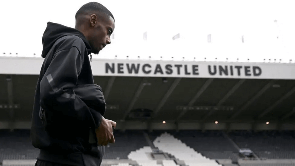 Newcastle Stands Firm on Isak Amid Liverpool Interest