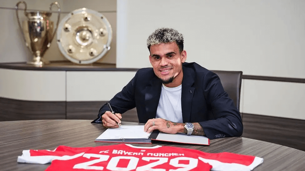 Bayern sign Liverpool winger Diaz in £65.5m deal